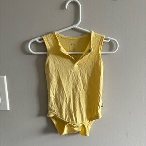 Kyte baby yellow bodysuit